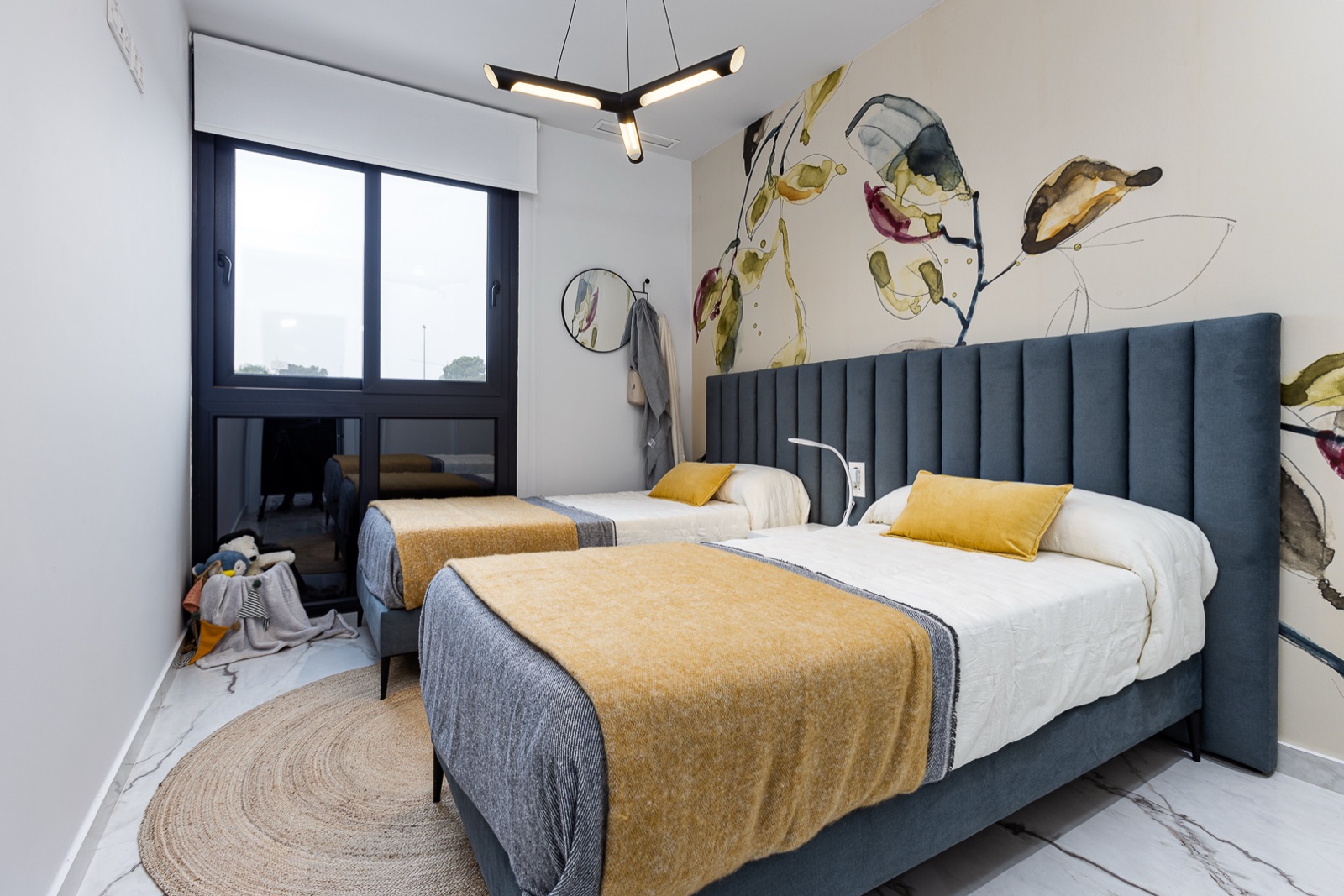 Sfeerbeeld van een ingerichte slaapkamer als inspiratie voor afwerking en meubels